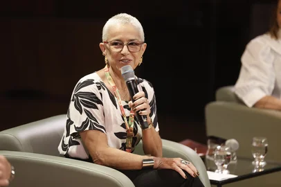PORTO ALEGRE, RS, BRASIL - 2025.03.18 - Governo do Estado, por meio da Secretaria de Estado da Cultura, realiza coletiva de imprensa sobre a inauguração do Teatro Simoes Lopes Neto, que marca a conclusão das obras do Multipalco Eva Sopher, após 22 anos. (Foto: André Ávila/ Agência RBS)Na foto: Beatriz Araujo, Secretária<!-- NICAID(15997957) -->