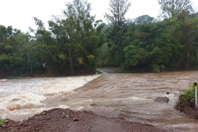 Cheia no rio Maquiné