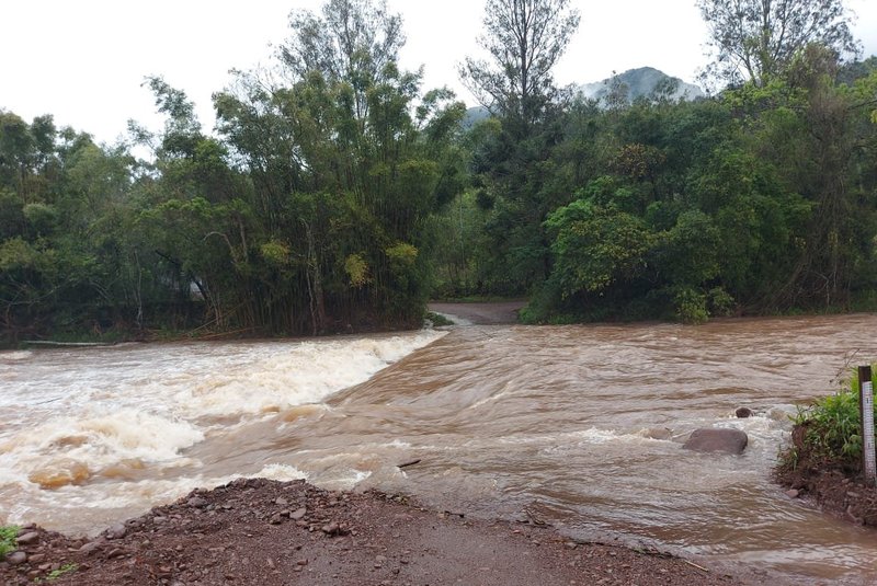 Cheia no rio Maquiné