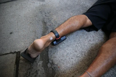 PORTO ALEGRE, 06/02/2026, Juraci Oliveira da Silva, o Jura, apontado como chefe do tráfico de drogas no Campo da Tuca, zona leste de Porto Alegre, foi preso em uma operação da Polícia Civil. A Operação La Paraguaya foi deflagrada nesta sexta-feira e combate uma quadrilha que, de acordo com a investigação, trabalharia em um esquema de transporte e comercialização de maconha para facções com atuação no Estado. Foto: Ronaldo Bernardi/Agência RBS<!-- NICAID(16220025) -->