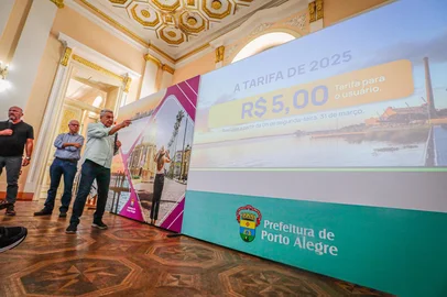 Porto Alegre, RS, Brasil 21/02/2025: Durante coletiva de imprensa realizada na manhÃ£ desta sexta-feira (21), no SalÃ£o Nobre do PaÃ§o Municipal, ocorreu o anÃºncio do novo valor da tarifa do transporte pÃºblico da capital. Foto: Alex Rocha/PMPA<!-- NICAID(16000379) -->