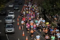 PORTO ALEGRE, RS, Brasil: Meia Maratona de Porto Alegre. Fotos: Duda Fortes/Agencia RBS<!-- NICAID(15878240) -->