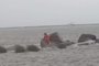 Homem fica ilhado em pedras do Molhes da Barra, em Rio Grande<!-- NICAID(15098922) -->