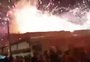 Fogos de artifício atingem público em abertura de programação de Natal no norte do RS; veja vídeo