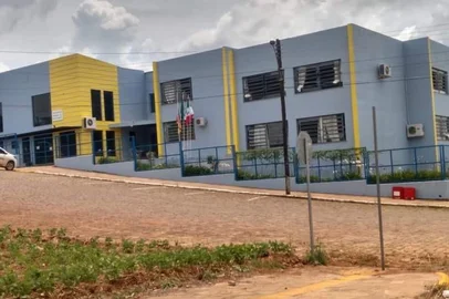 Aluna agride professora com faca em escola municipal de Caseiros<!-- NICAID(16107569) -->