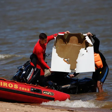 PORTO ALEGRE, RS, BRASIL, 04/10/2022- Buscas a piloto da aeronave que caiu no Guaíba. Foto: Anselmo Cunha/Agencia RBS<!-- NICAID(15226107) -->