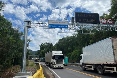 Pedágio eletrônico começa a funcionar na RS-122, na Serra<!-- NICAID(15626850) -->