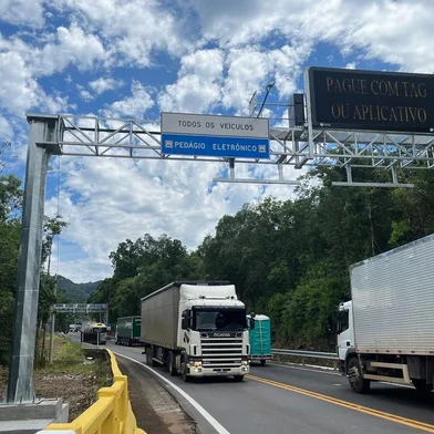 Pedágio eletrônico começa a funcionar na RS-122, na Serra<!-- NICAID(15626850) -->