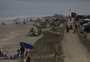 Trecho sem acesso de carros oferece mais tranquilidade na praia do Cassino, avaliam veranistas