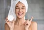 Hidratação com vaselina? Saiba mais sobre a tendência que promete turbinar o skincare