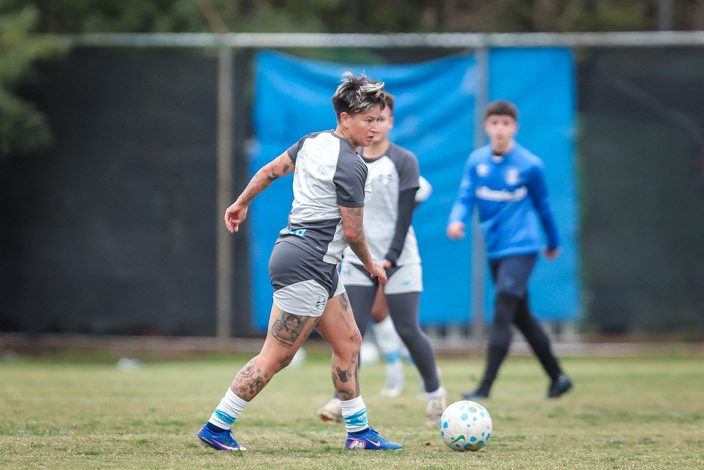Grêmio anuncia rescisão de contrato com atacante argentina Yamila Rodríguez