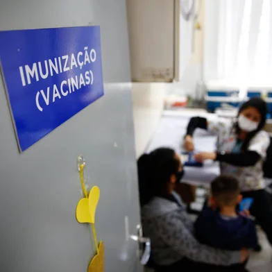 Porto Alegre, RS, Brasil, 03/10/2022 - Retomada a aplicação de vacinas contra covid 19 em crianças de três a quatro anos. - Foto: Jonathan Heckler/Agência RBS<!-- NICAID(15224860) -->