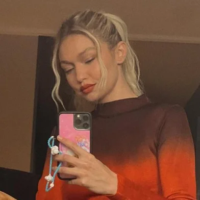 Gigi Hadid é presa por posse de drogas em aeroporto, diz site<!-- NICAID(15485531) -->