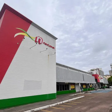 Dois anos após serem comprados, supermercados Nacional estão à venda<!-- NICAID(15896092) -->