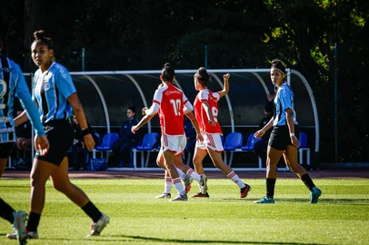 brasileirão sub-20 , gre-nal , futebol<!-- NICAID(16072802) -->