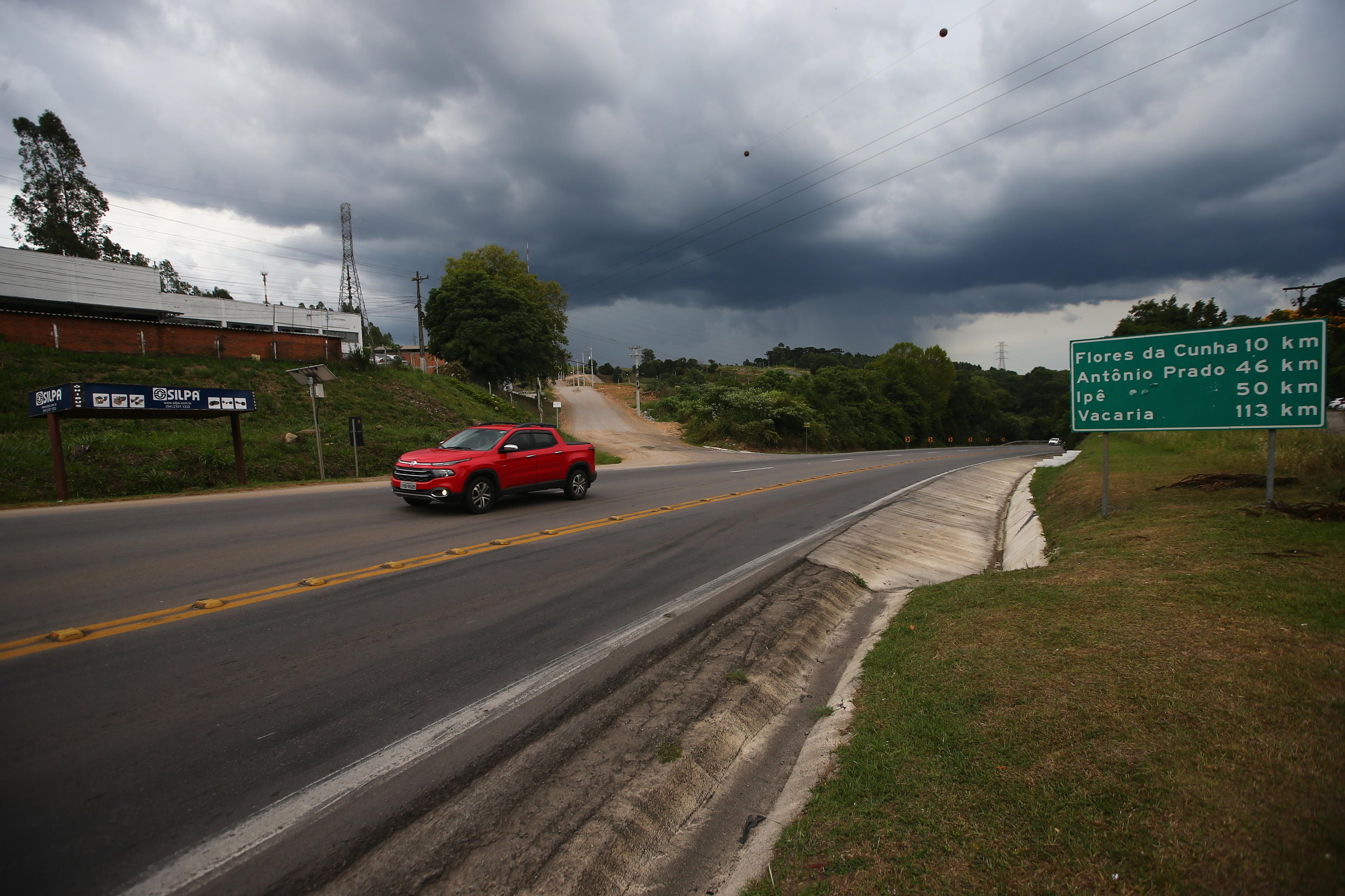 Obra em viaduto da RS-122 vai alterar tr&acirc;nsito na regi&atilde;o do bairro Nossa Senhora da Sa&uacute;de, em Caxias; confira os desvios