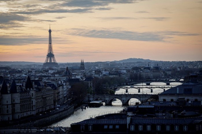 STEPHANE DE SAKUTIN / AFP