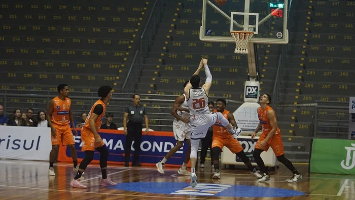 Matheus Magnani / Caxias Basquete, Divulgação