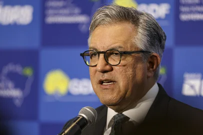 BrasÃ­lia (DF), 10/12/2024 - O ministro de RelaÃ§Ãµes Institucionais, Alexandre Padilha, durante a 16Âª ReuniÃ£o do FÃ³rum Nacional de Governadores. Foto: Marcelo Camargo/AgÃªncia Brasil<!-- NICAID(15933176) -->