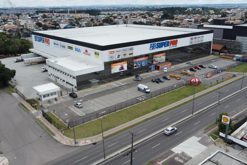 Atacarejo de ferramentas, Super Pro abre nova loja em Porto Alegre. É a primeira da rede na capital gaúcha.<!-- NICAID(15721835) -->