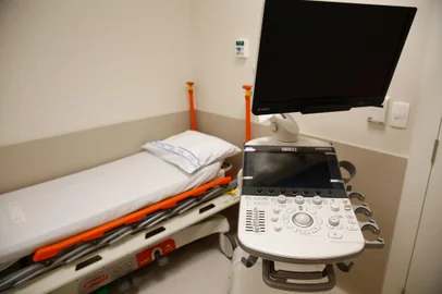 PORTO ALEGRE, RS, BRASIL - 14/12/2023 - Santa Casa inaugura oncologia do hospital Nora Teixeira em parceria com Hospital Albert Einstein. FOTO: JONATHAN HECKLER, AGÊNCIA RBS<!-- NICAID(15625705) -->