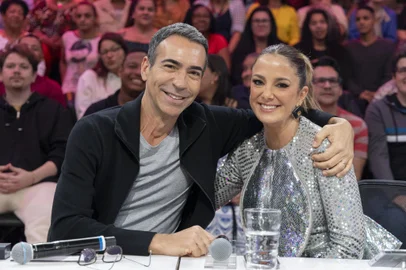 Domingão com Huck Ticiane Pinheiro e Cesar Tralli<!-- NICAID(15896311) -->