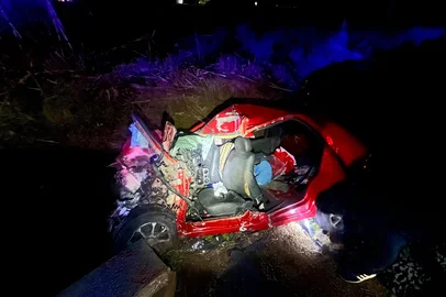 Motorista colidiu com caminhão<!-- NICAID(16112588) -->