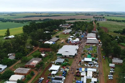15ª ExpoGiruá e a 14ª Feira do Butiá<!-- NICAID(15358026) -->