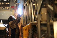 CAXIAS DO SUL, RS, BRASIL, 29/03/2023. Dados de fevereiro do Caged apontam que indústria foi o setor que mais gerou empregos em Caxias do Sul. Na foto, linha de produção da Marcopolo. (Porthus Junior/Agência RBS)<!-- NICAID(15388721) -->