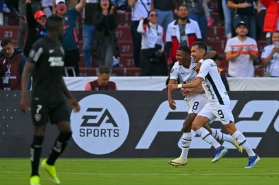 Azulgaray, LDU, futebol