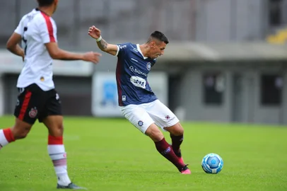 CAXIAS DO SUL, RS, BRASIL, 27/05/2023. SER Caxias x Brasil-Pel, jogo válido pela quarta rodada da Série D do Campeonato Brasileiro, no Estádio Centenário. (Bruno Todeschini/Agência RBS)Indexador: BTK<!-- NICAID(15440264) -->