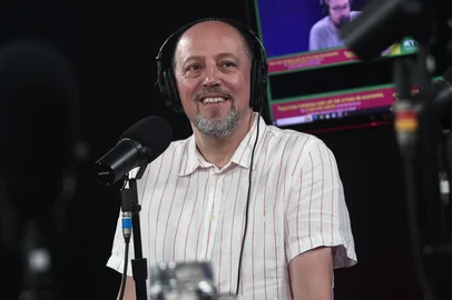 Porto Alegre, RS, BrasilPresidente do Sport Clibe Internacional, Alessandro Barcellos, participa do programa Bola nas Costas da Rádio Atlântida<!-- NICAID(16003710) -->