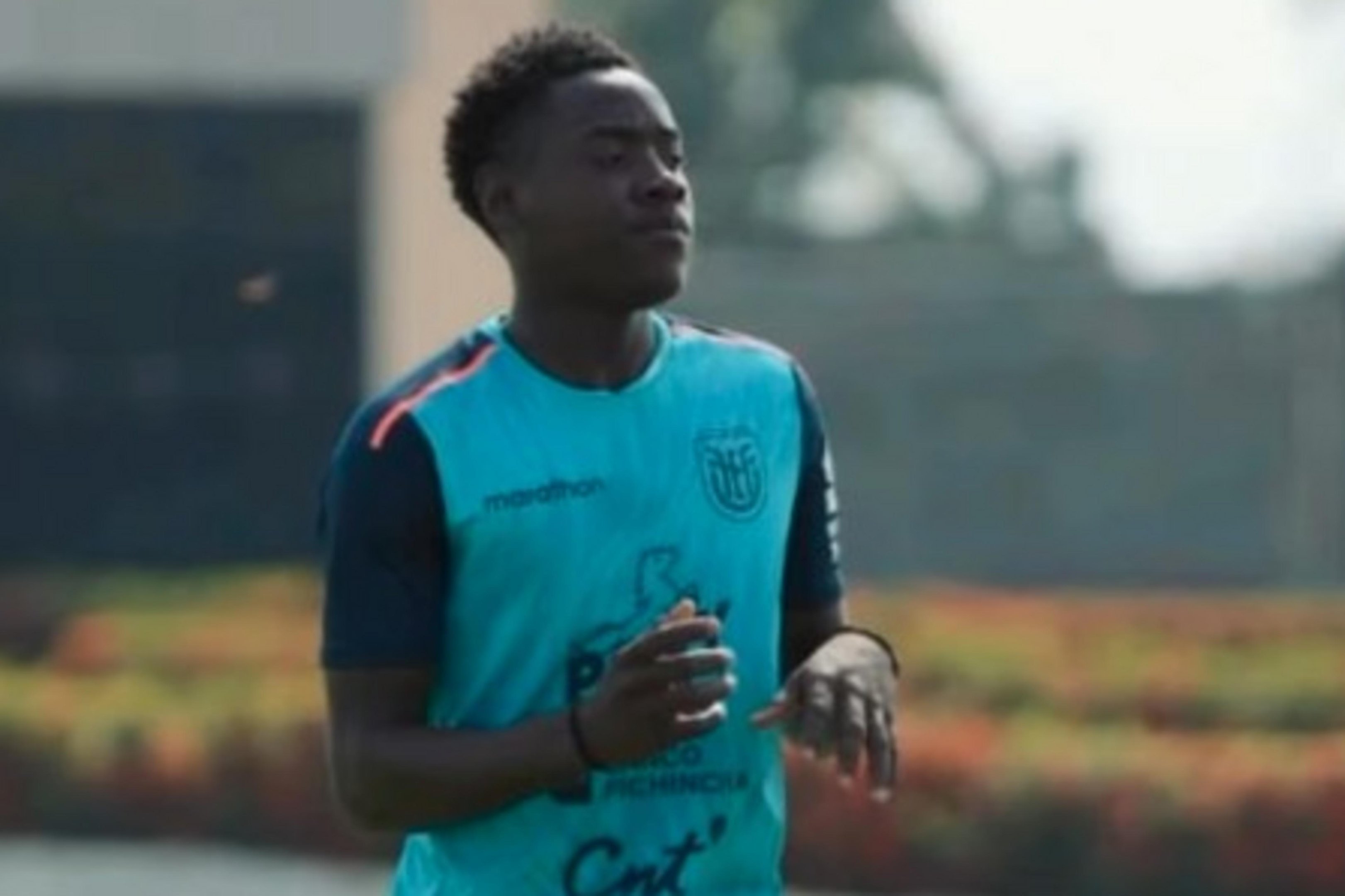 Grêmio contrata joia equatoriana de 16 anos e mais dois jovens