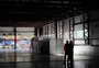 Montagem de estandes movimenta Centro de Eventos para abertura da Festa das Colheitas em Caxias 