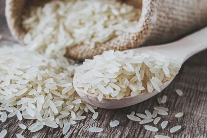 Maryna Osadcha / stock.adobe.com Arroz branco - Foto: Maryna Osadcha/stock.adobe.com<!-- NICAID(15599896) -->
