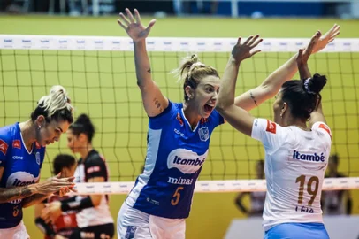 Pri Daroit, Superliga vôlei