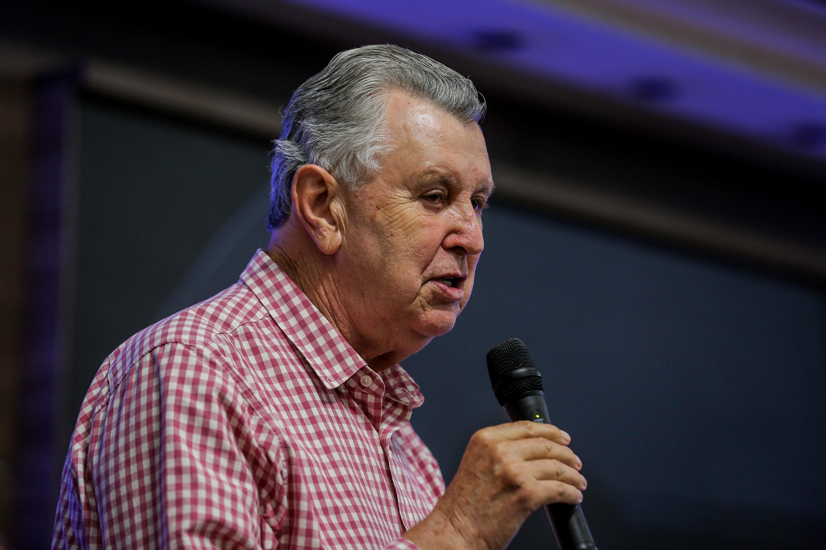 Heinze desiste de disputar elei&ccedil;&atilde;o e deixa caminho livre para Silvana ser vice de Zucco