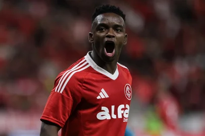 Renan Mattos / Agencia RBS PORTO ALEGRE, RS, BRASIL - 19-10-2025: Internacional enfrenta o Sport Recife pela 29ª rodada do Campeonato Brasileiro, no Estádio Beira-Rio. Foto: Renan Mattos/Agência RBS.<!-- NICAID(16149649) -->