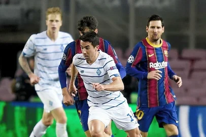 Carlos De Pena contra Messi<!-- NICAID(16263356) -->