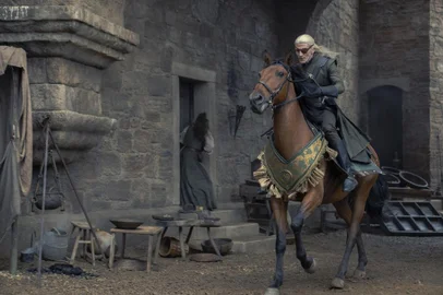 Ewan Mitchell como Aemond Targaryen no sétimo episódio da segunda temporada de House of the Dragon.<!-- NICAID(15828324) -->