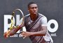 Gaúcho que deu saque inaugural no Miami Open bate bola com tenistas em Porto Alegre