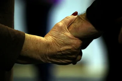 PORTO ALEGRE -RS - BR - 03.10.2018Aulas de dança para pacientes com Parkinson.Projeto de pesquisa da UFRGS que oferece aulas de dança específicas para o tratamento de quem sofre do mal de Parkinson.FOTÓGRAFO: TADEU VILANI - AGÊNCIARBS Editoria Diário Gaúcho<!-- NICAID(13767845) -->