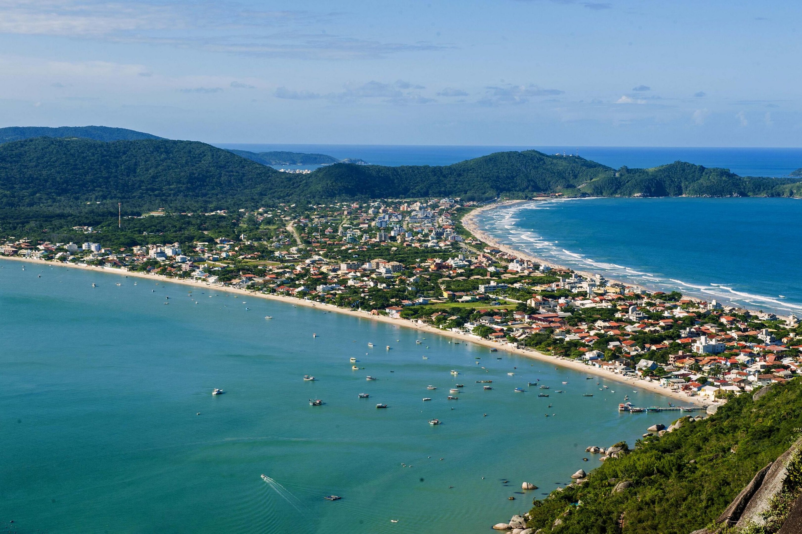 Por que turistas pagam at&eacute; R$ 191 para entrar na menor cidade de SC?