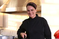 Queijo brie folhado com damascos: aprenda a fazer a receita queridinha de Lisete Biazi<!-- NICAID(16171242) -->