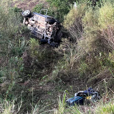 Três pessoas morreram em um acidente na tarde de sexta-feira (16) na BR-293, em Santana do Livramento, na Fronteira Oeste.<!-- NICAID(16039586) -->