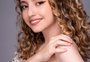 Conheça a jovem cantora e compositora Natalia Zambelli