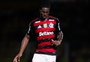 Grêmio negocia contratação de volante do Flamengo