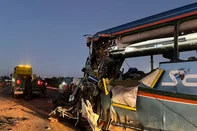 acidente na 116 colisão entre ônibus e carreta