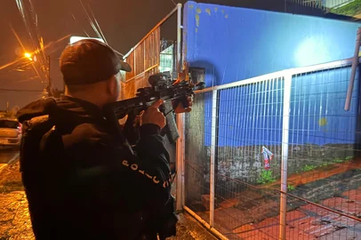 Polícia Civil faz operação contra facção que teria sido ajudada por estagiário da Justiça de Gravataí. Foto: Polícia Civil / Divulgação<!-- NICAID(16062424) -->