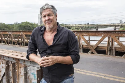 Bebeto Alves, cantor e compositor<!-- NICAID(14475558) -->